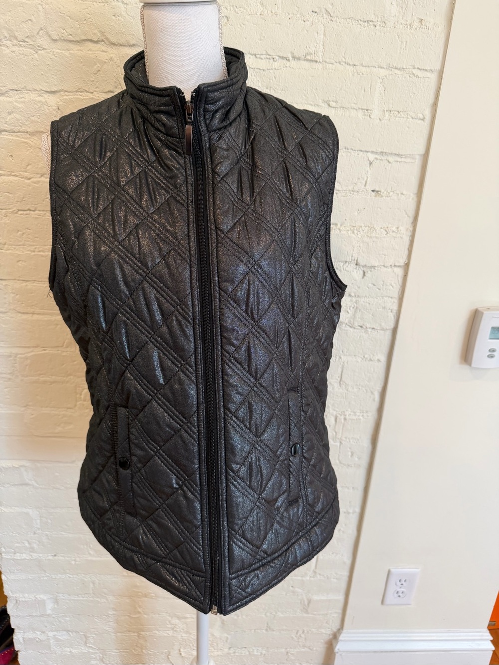 Chico's Quilted Metallic Black Sleeveless Vest